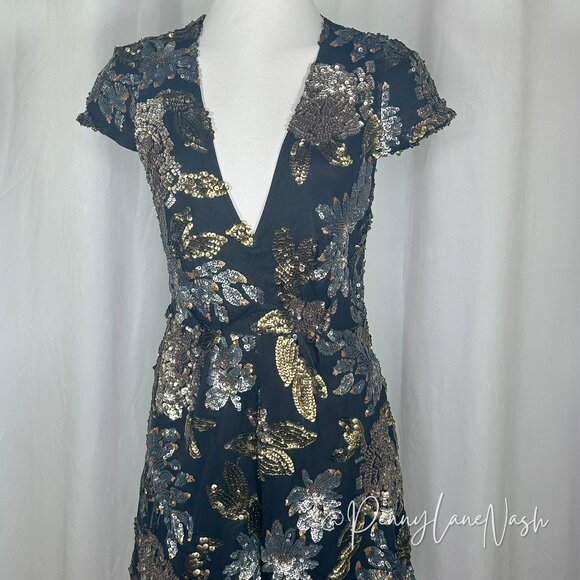 Luxxel Floral Sequined Deep V Neck Romper - Picture 3 of 12